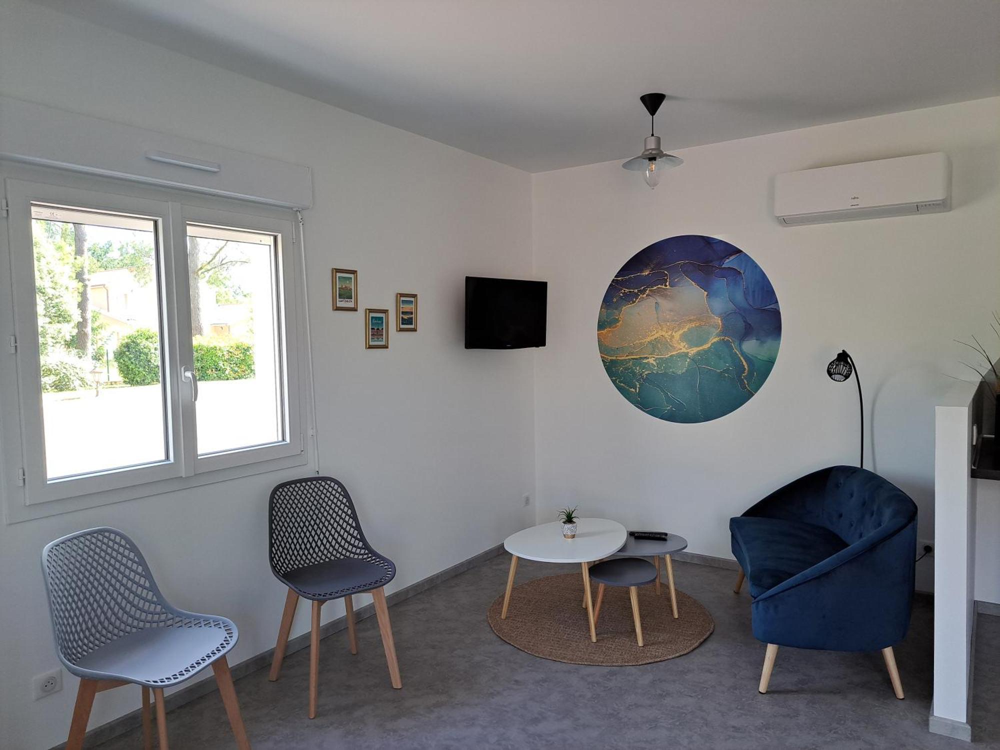 Вилла A La Source Saint-Medard-de-Guizieres Экстерьер фото